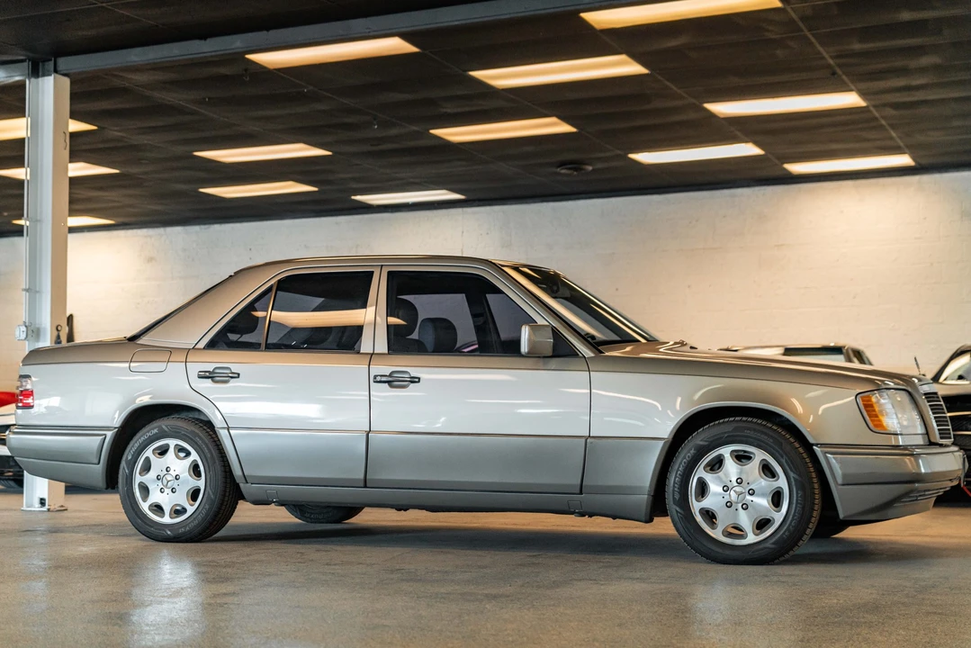 1995 Mercedes-Benz W124 E-Class - Image 10 of 31