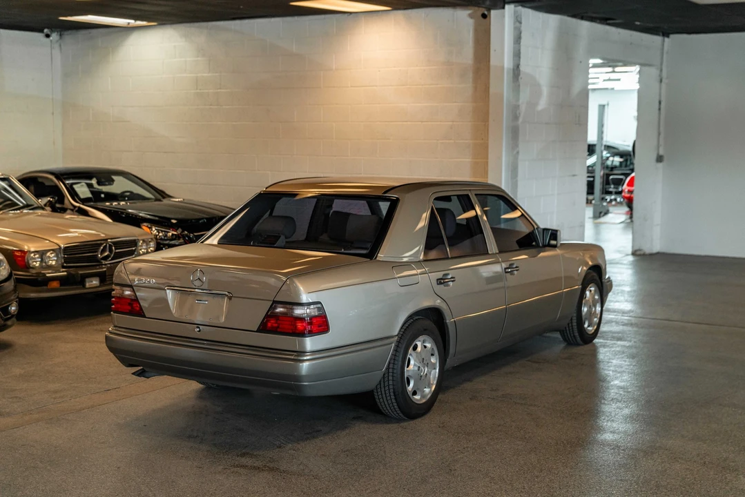 1995 Mercedes-Benz W124 E-Class - Image 20 of 31
