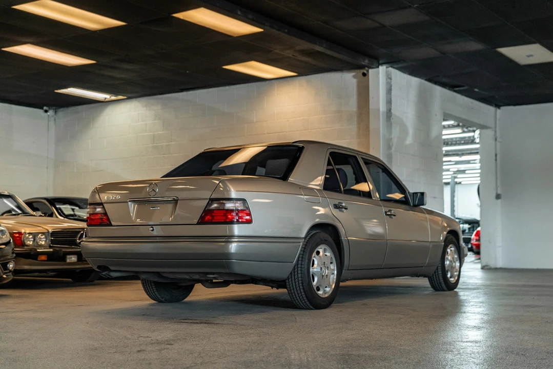 1995 Mercedes-Benz W124 E-Class - Image 19 of 31