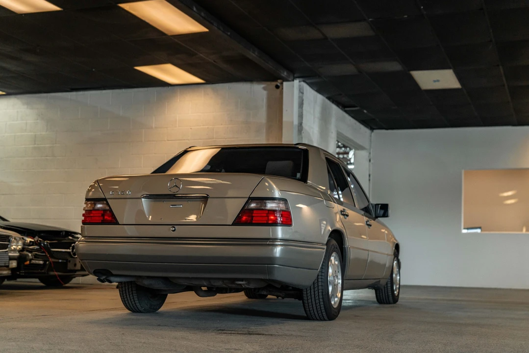 1995 Mercedes-Benz W124 E-Class - Image 22 of 31