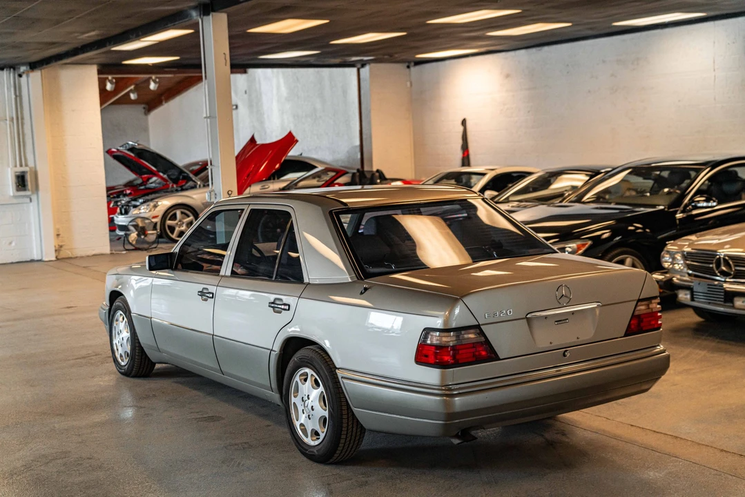 1995 Mercedes-Benz W124 E-Class - Image 29 of 31