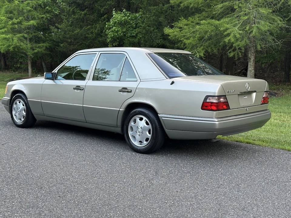 1995 Mercedes-Benz W124 E-Class - Image 14 of 31