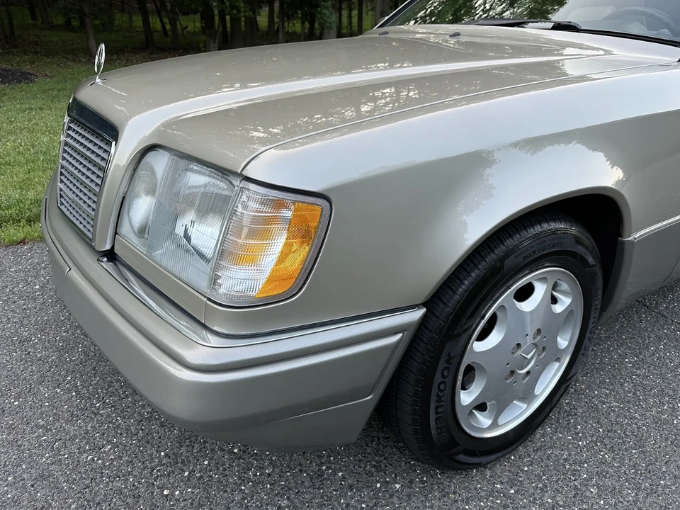 1995 Mercedes-Benz W124 E-Class - Image 29 of 31