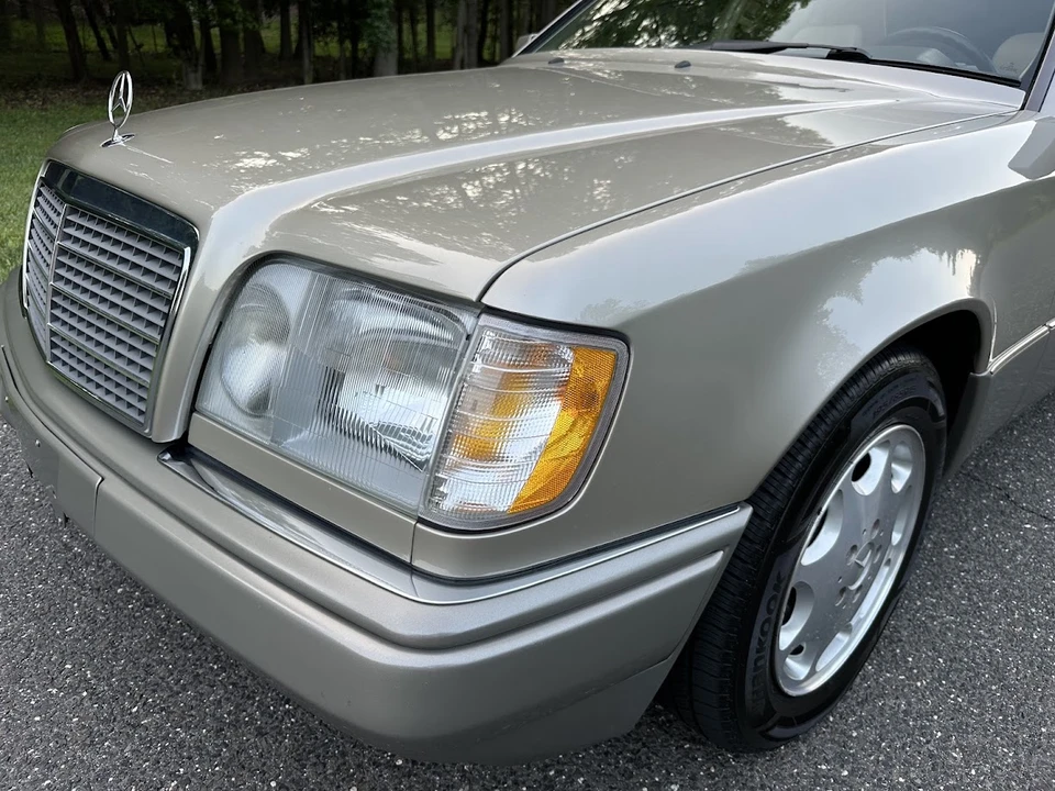 1995 Mercedes-Benz W124 E-Class - Image 30 of 31