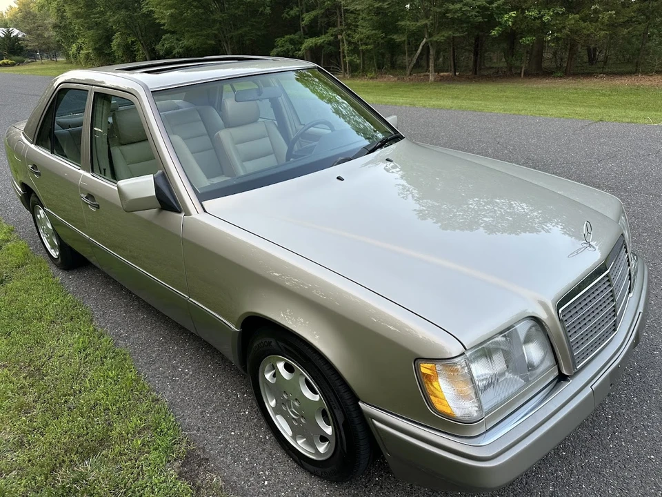 1995 Mercedes-Benz W124 E-Class - Image 22 of 31