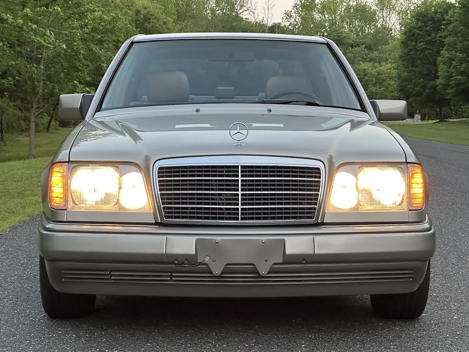 1995 Mercedes-Benz W124 E-Class - Image 27 of 31