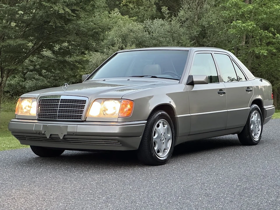 1995 Mercedes-Benz W124 E-Class - Image 4 of 31