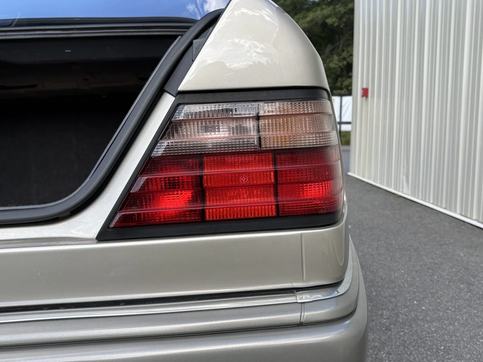 1995 Mercedes-Benz W124 E-Class - Image 31 of 31