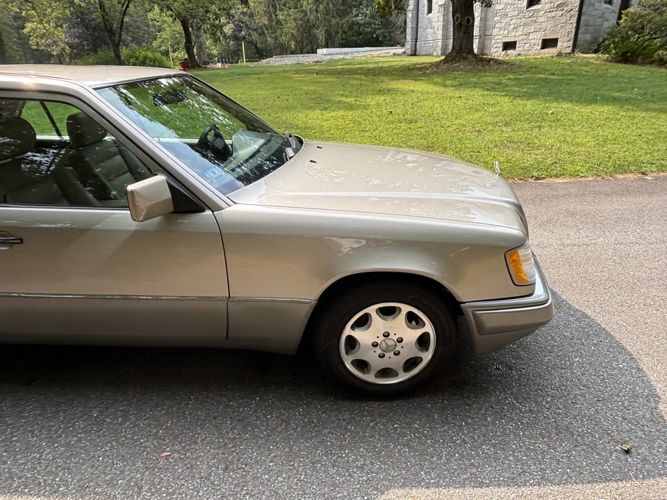 1995 Mercedes-Benz W124 E-Class - Image 14 of 31