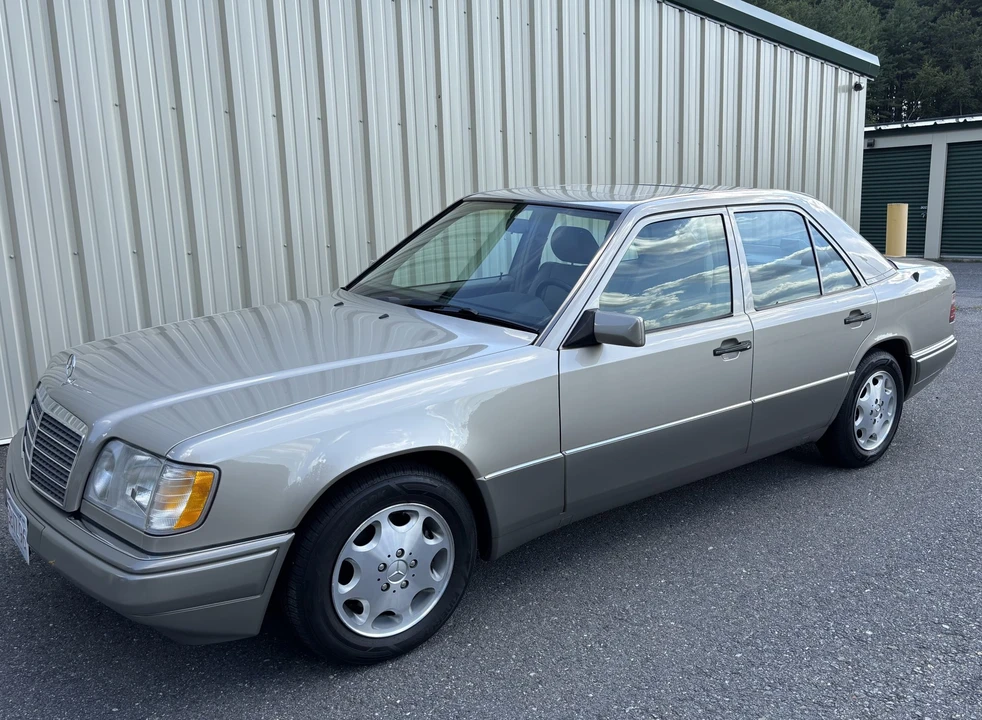 1995 Mercedes-Benz W124 E-Class - Image 4 of 31