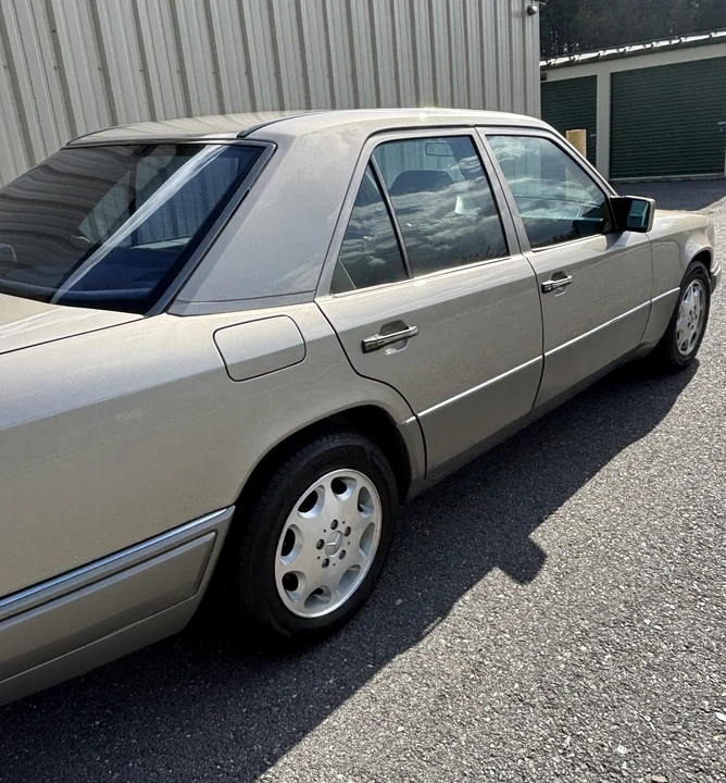 1995 Mercedes-Benz W124 E-Class - Image 22 of 31