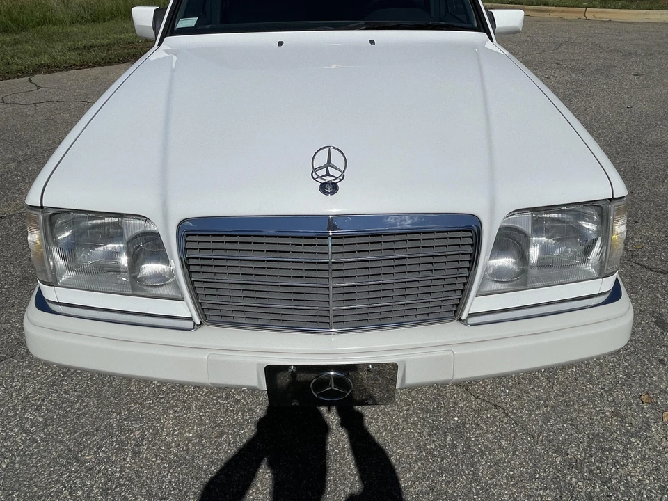 1995 Mercedes-Benz W124 E-Class - Image 20 of 31