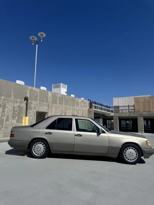 1995 Mercedes-Benz W124 E-Class - Image 18 of 31