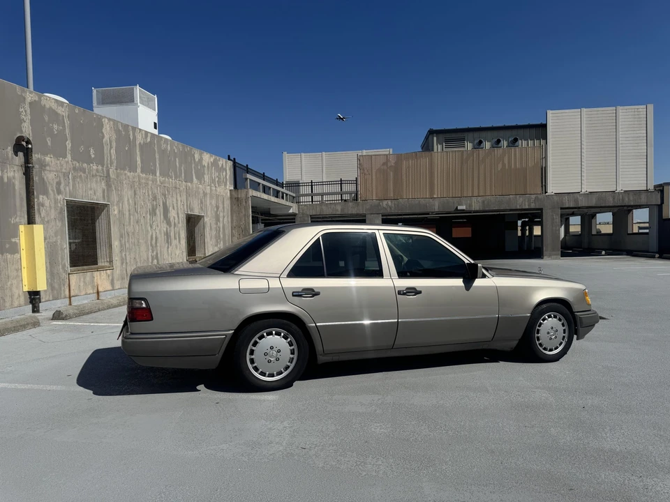 1995 Mercedes-Benz W124 E-Class - Image 21 of 31