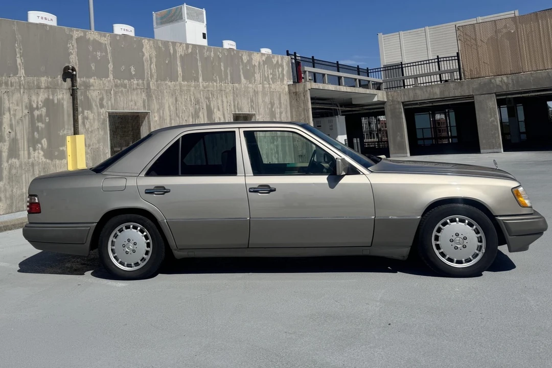 1995 Mercedes-Benz W124 E-Class - Image 20 of 31