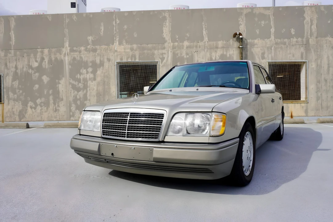 1995 Mercedes-Benz W124 E-Class - Image 3 of 31