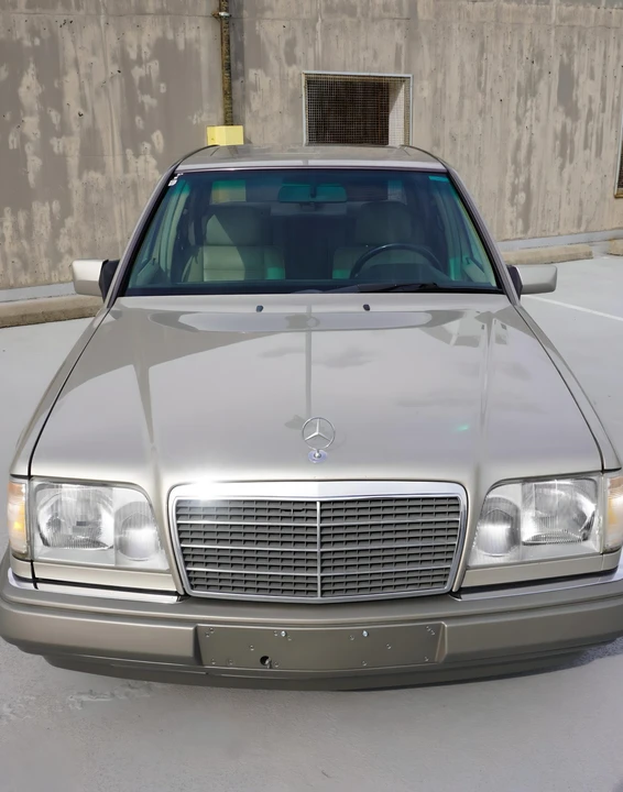1995 Mercedes-Benz W124 E-Class - Image 12 of 31