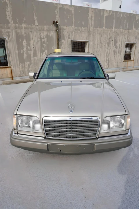 1995 Mercedes-Benz W124 E-Class - Image 9 of 31