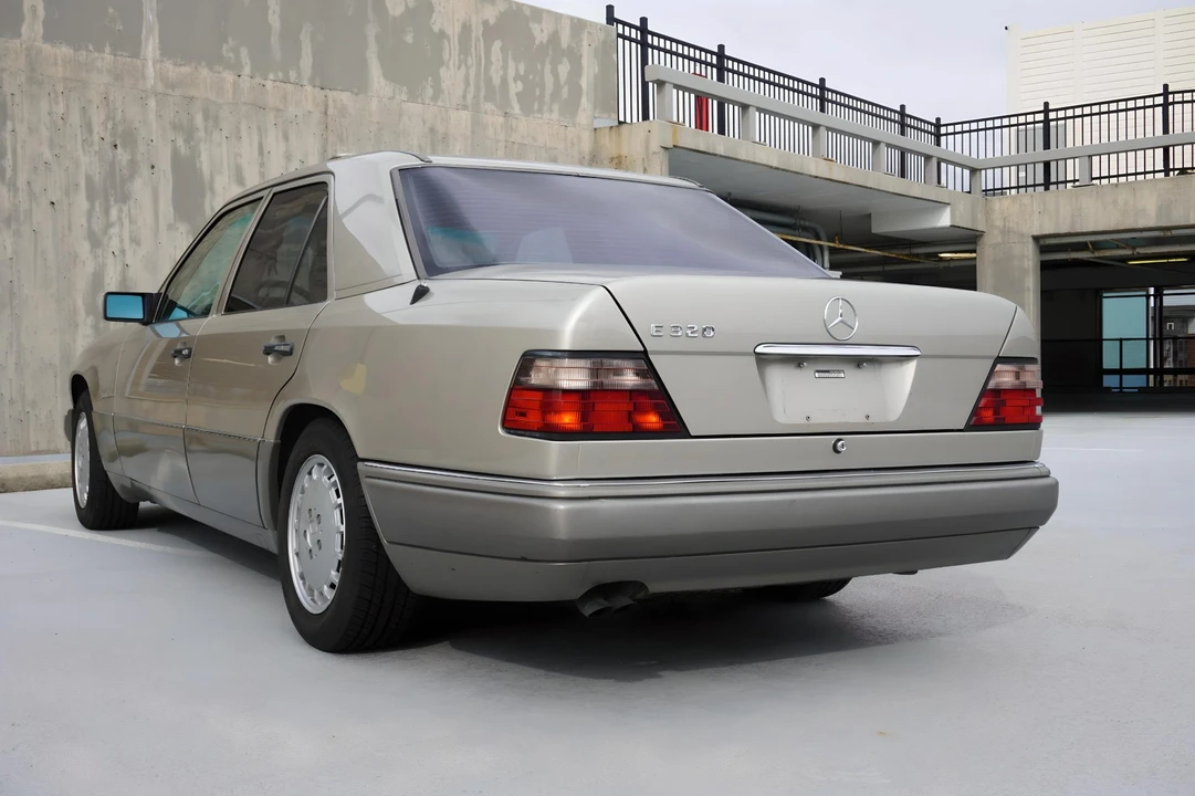 1995 Mercedes-Benz W124 E-Class - Image 28 of 31