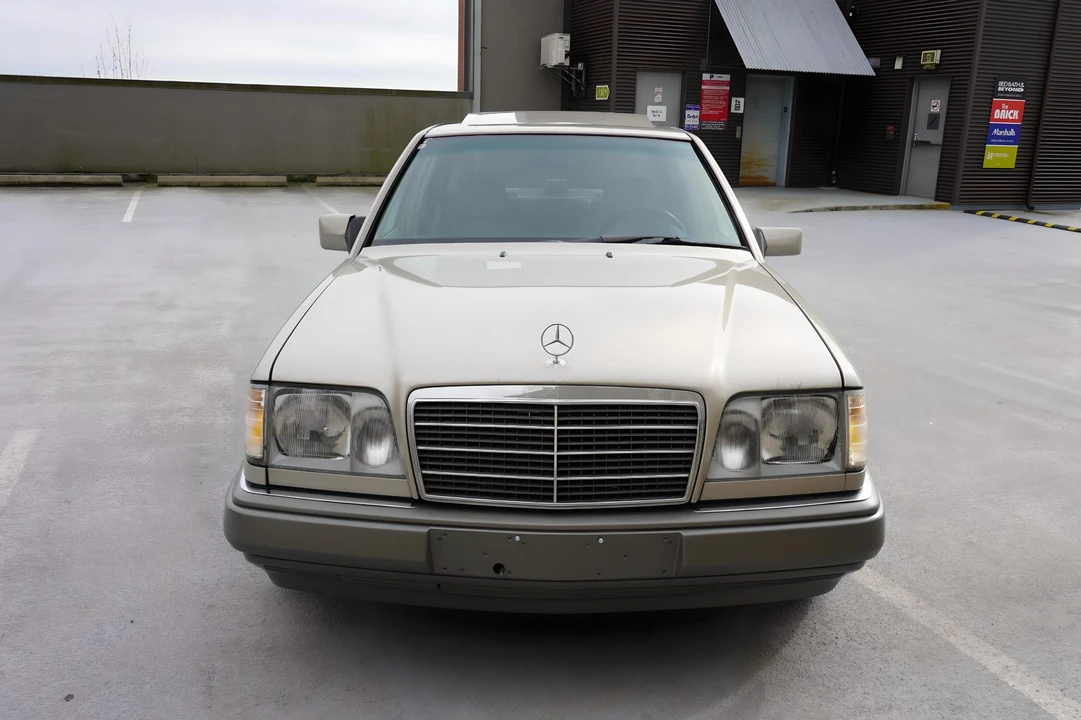 1995 Mercedes-Benz W124 E-Class - Image 10 of 31
