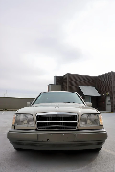 1995 Mercedes-Benz W124 E-Class - Image 13 of 31