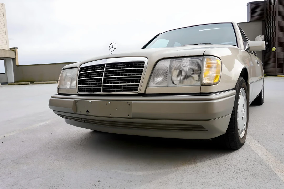 1995 Mercedes-Benz W124 E-Class - Image 6 of 31