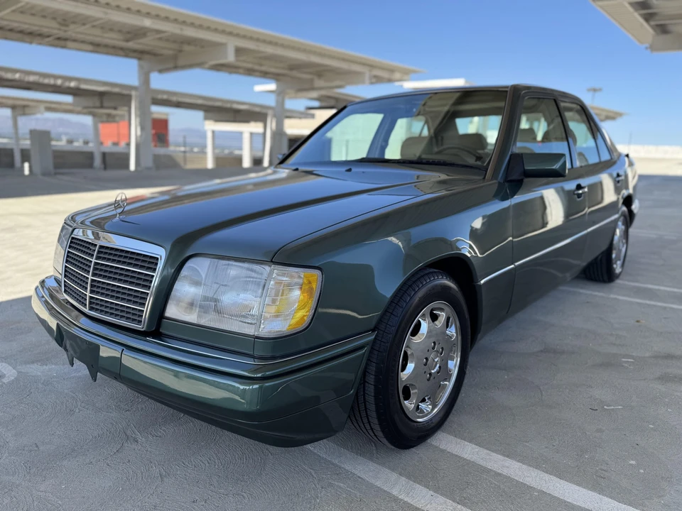 1995 Mercedes-Benz W124 E-Class - Image 8 of 31