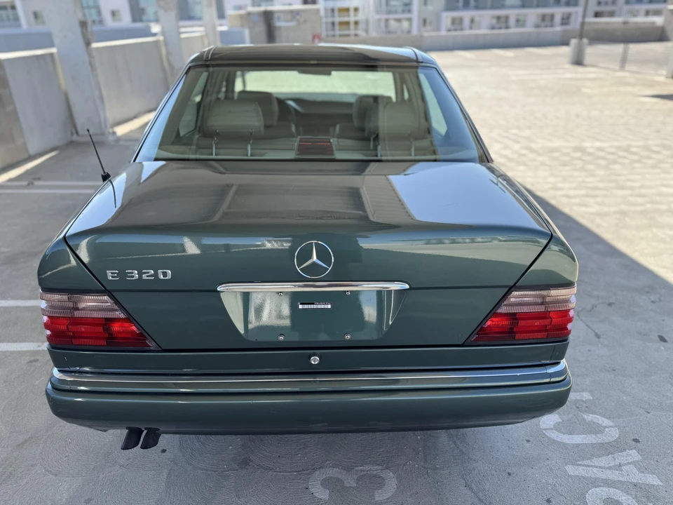 1995 Mercedes-Benz W124 E-Class - Image 28 of 31
