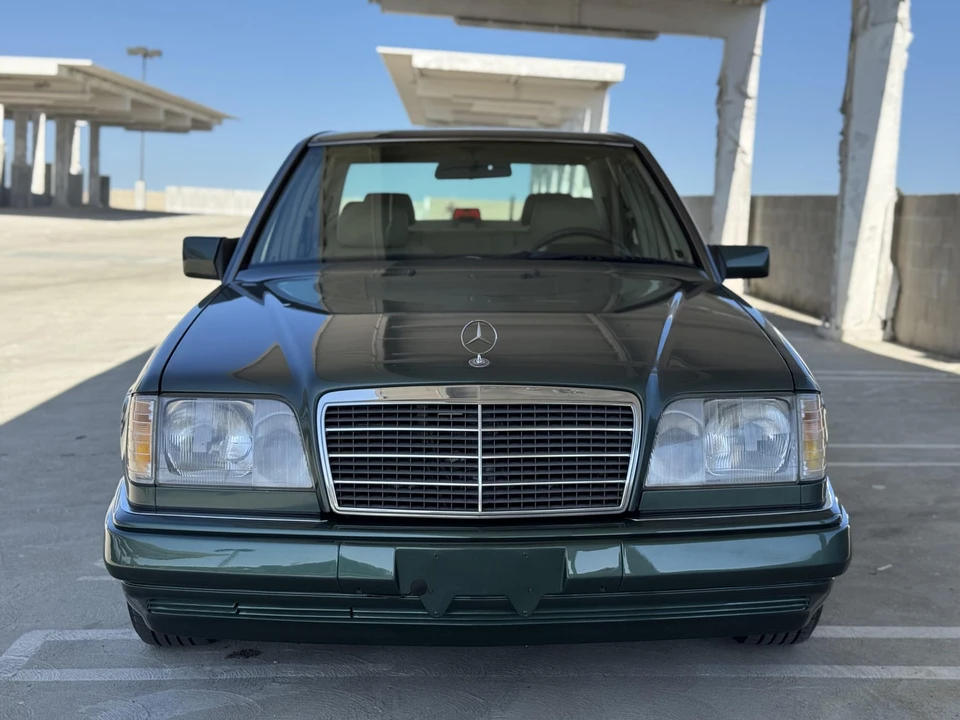 1995 Mercedes-Benz W124 E-Class - Image 13 of 31
