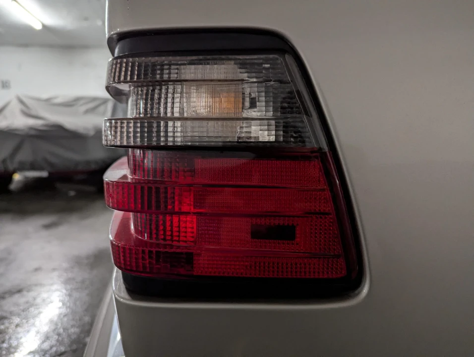 1995 Mercedes-Benz W124 E-Class - Image 19 of 31