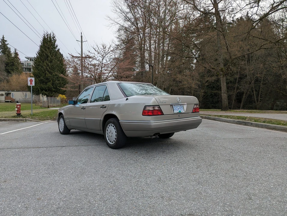 1995 Mercedes-Benz W124 E-Class - Image 6 of 31