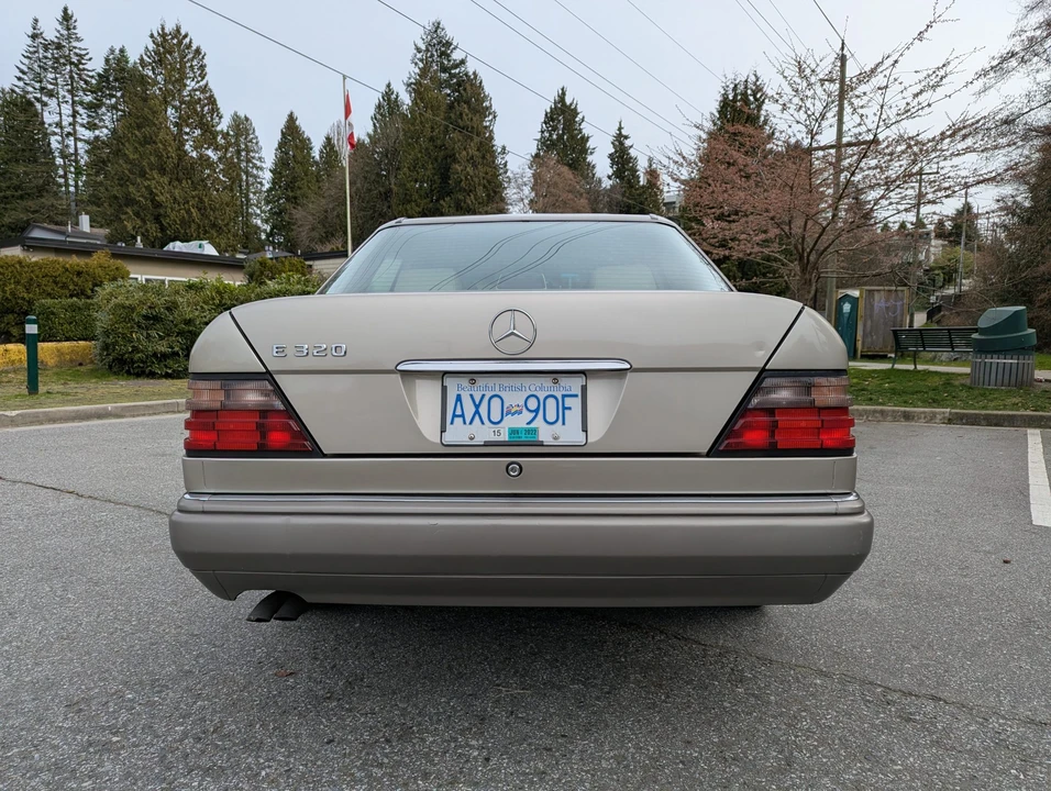 1995 Mercedes-Benz W124 E-Class - Image 9 of 31