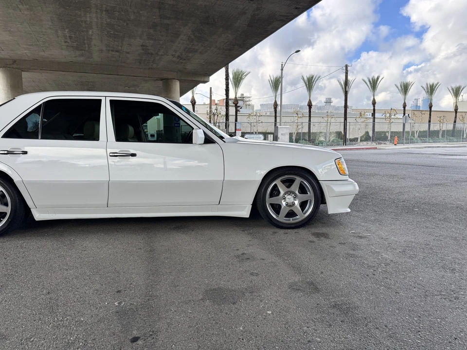 1995 Mercedes-Benz W124 E-Class - Image 18 of 31