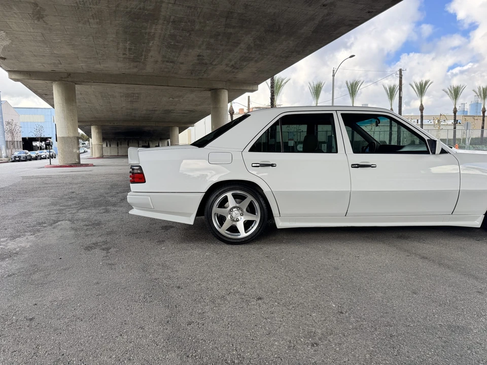 1995 Mercedes-Benz W124 E-Class - Image 17 of 31