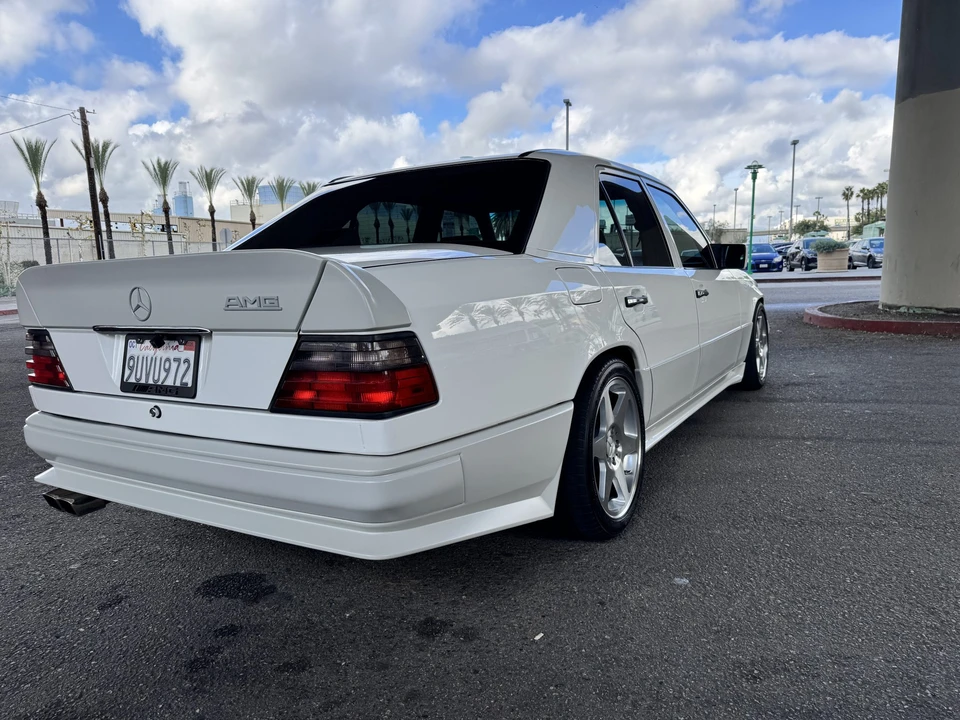 1995 Mercedes-Benz W124 E-Class - Image 16 of 31