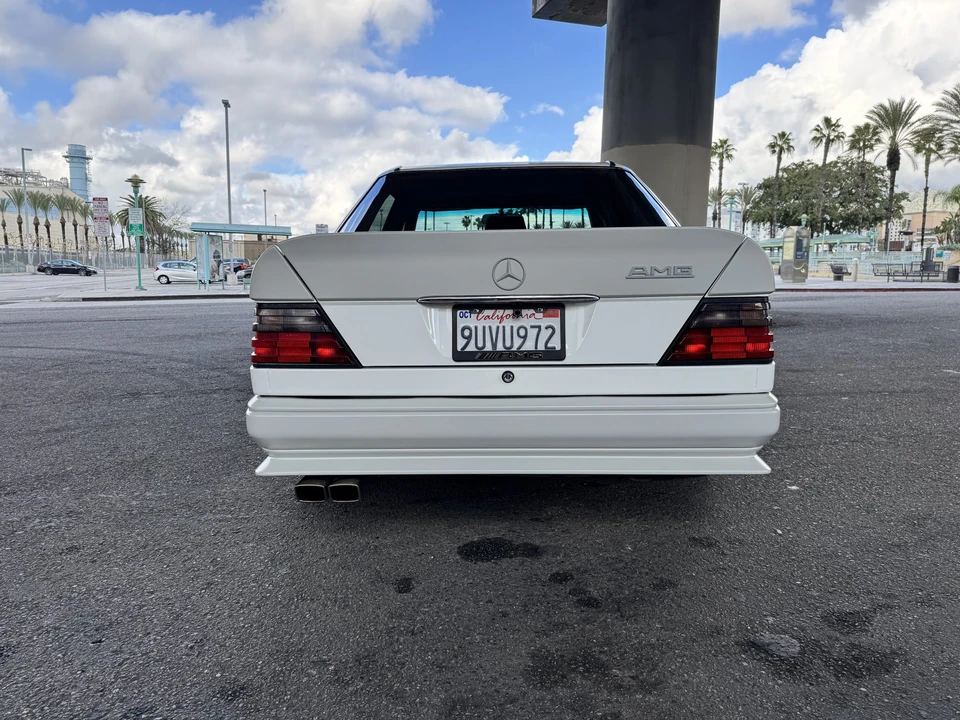 1995 Mercedes-Benz W124 E-Class - Image 14 of 31