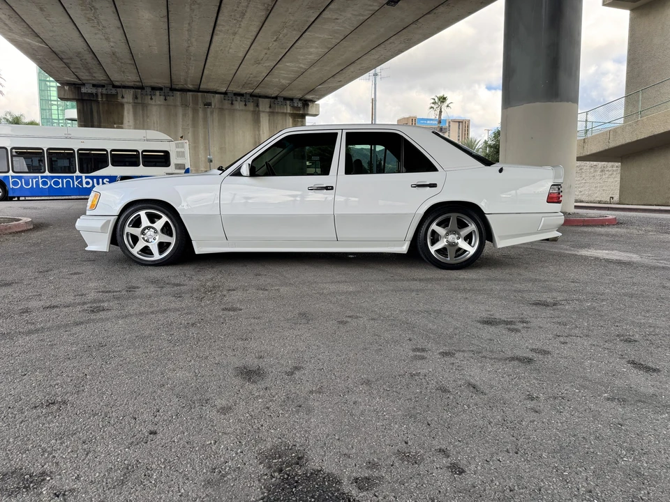 1995 Mercedes-Benz W124 E-Class - Image 12 of 31