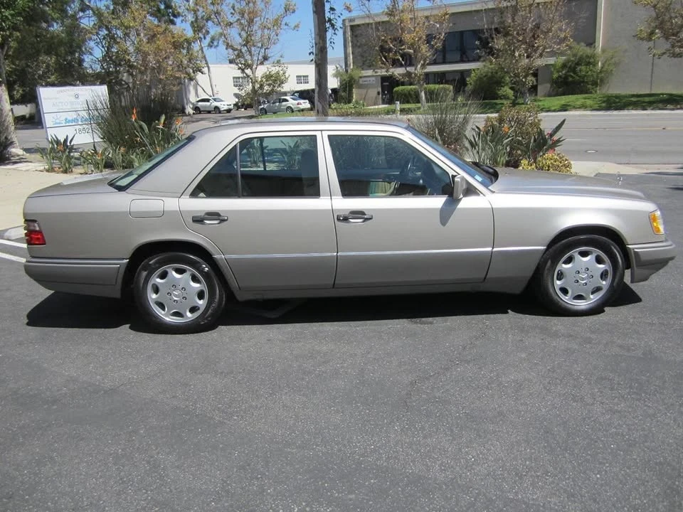 1995 Mercedes-Benz W124 E-Class - Image 2 of 20