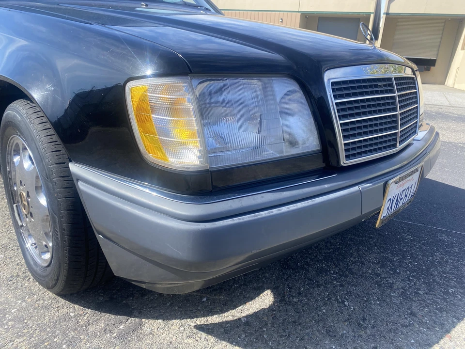 1995 Mercedes-Benz W124 E-Class - Image 11 of 31
