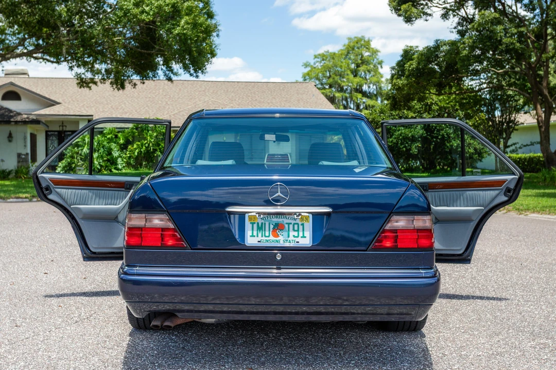 1994 Mercedes-Benz W124 E-Class - Image 15 of 31
