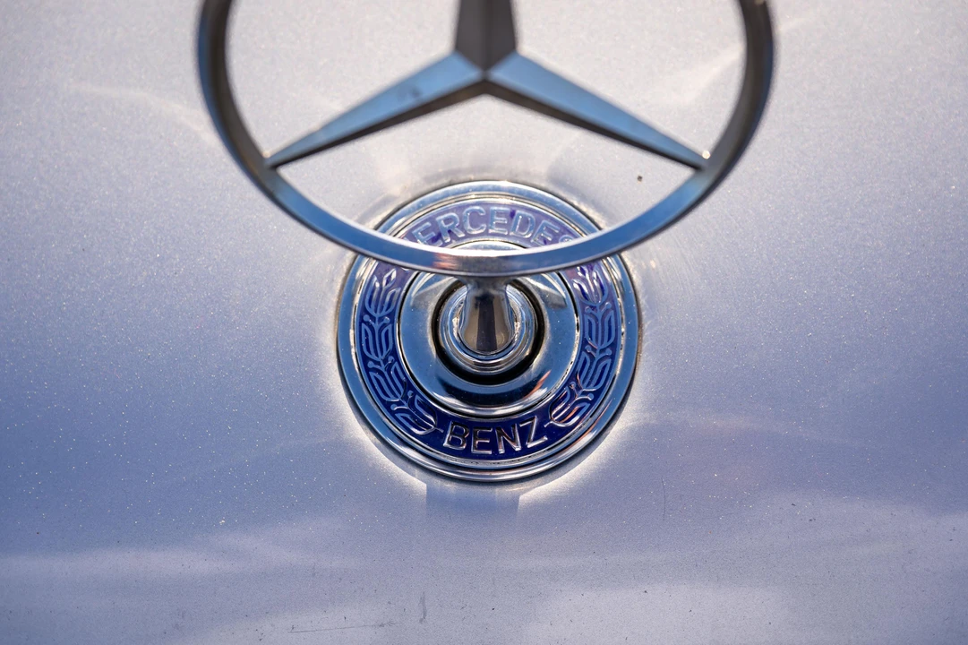 1995 Mercedes-Benz W124 E-Class - Image 13 of 31