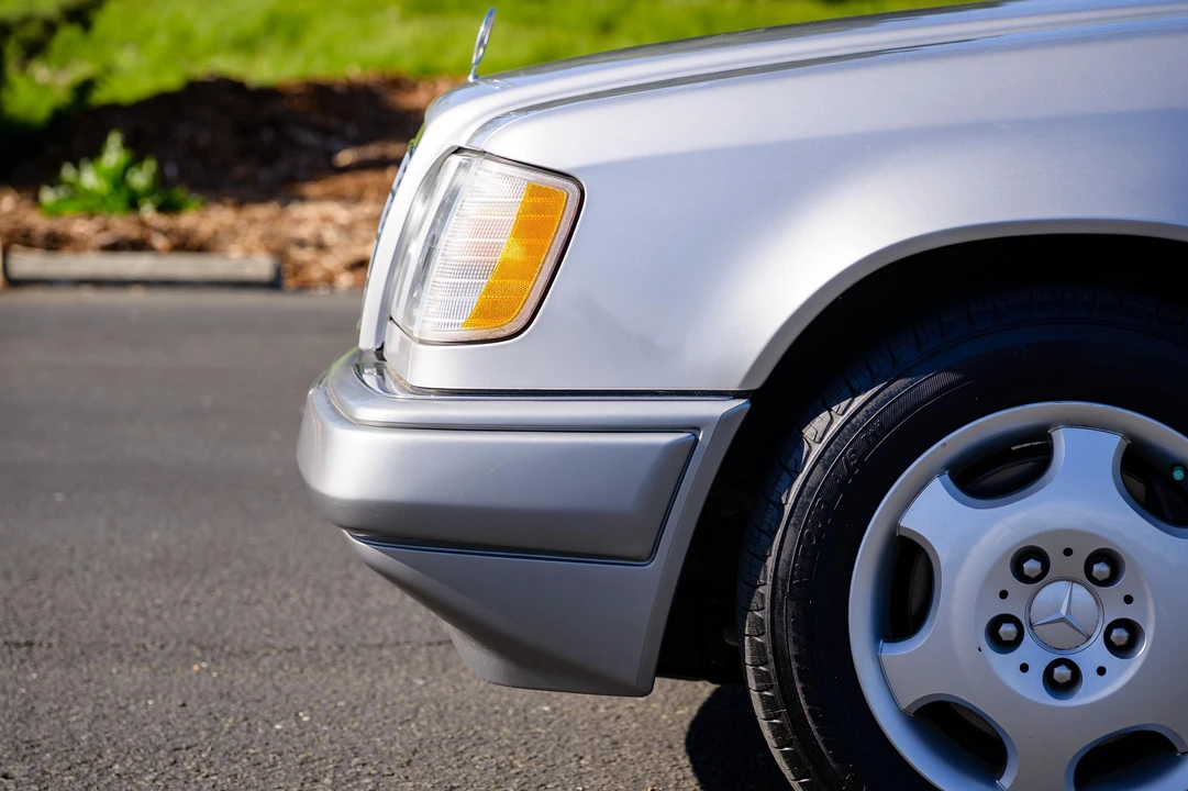 1995 Mercedes-Benz W124 E-Class - Image 16 of 31