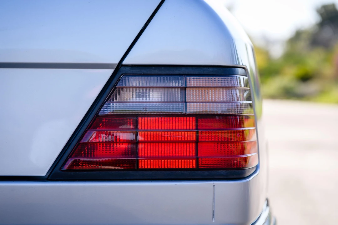 1995 Mercedes-Benz W124 E-Class - Image 27 of 31