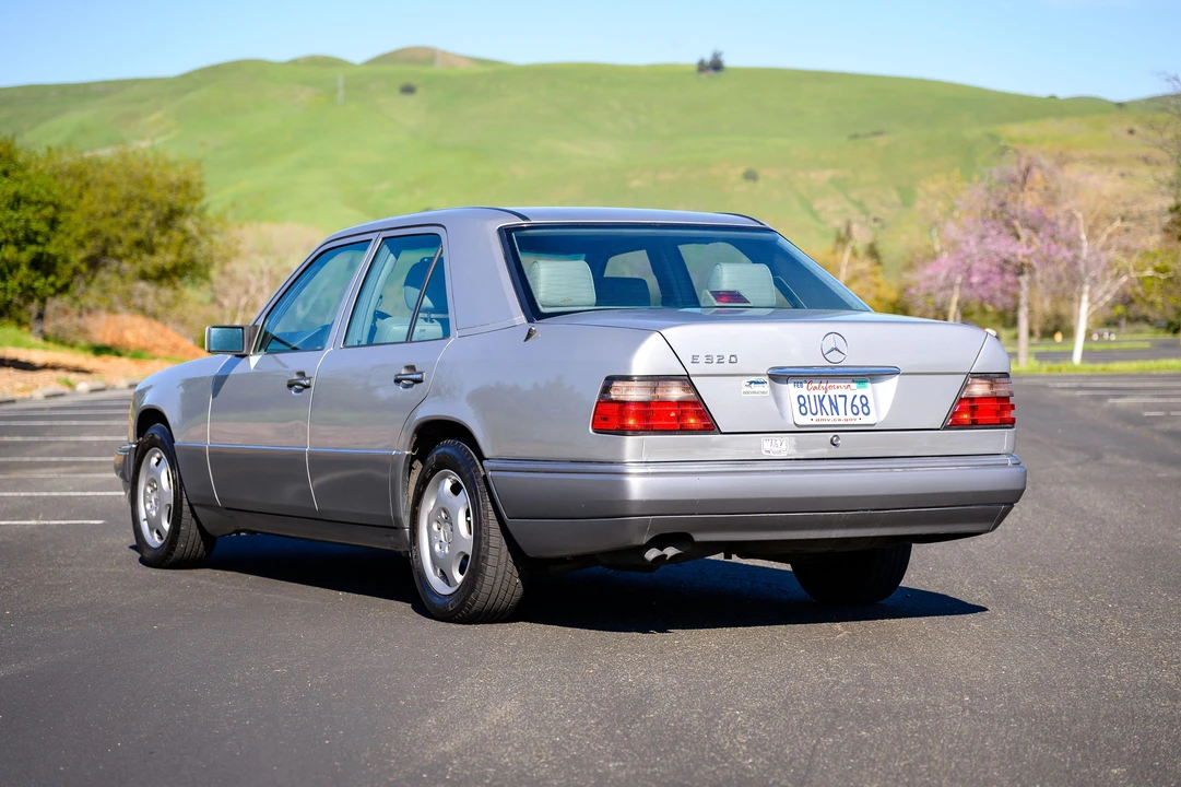 1995 Mercedes-Benz W124 E-Class - Image 4 of 31