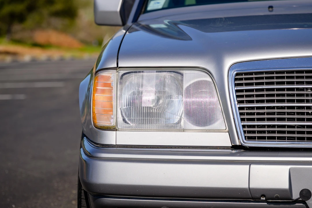 1995 Mercedes-Benz W124 E-Class - Image 10 of 31
