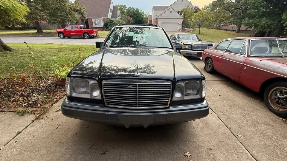 1995 Mercedes-Benz W124 E-Class - Image 2 of 14