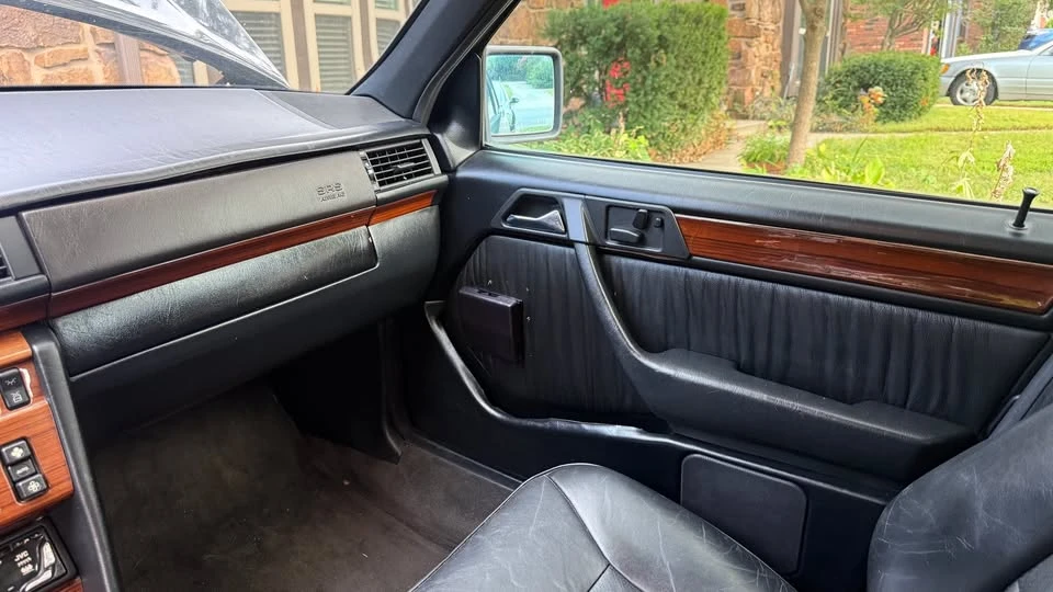 1995 Mercedes-Benz W124 E-Class - Image 9 of 14