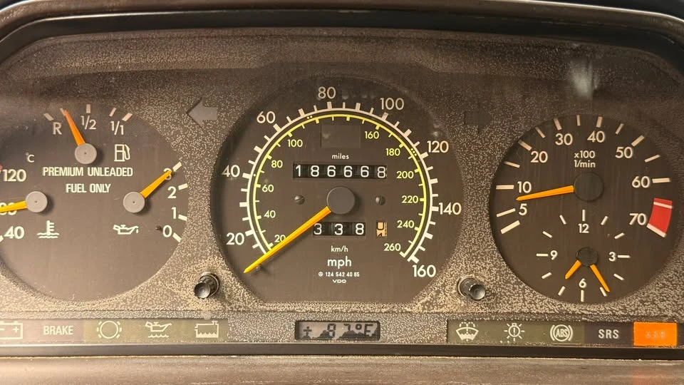 1995 Mercedes-Benz W124 E-Class - Image 11 of 14