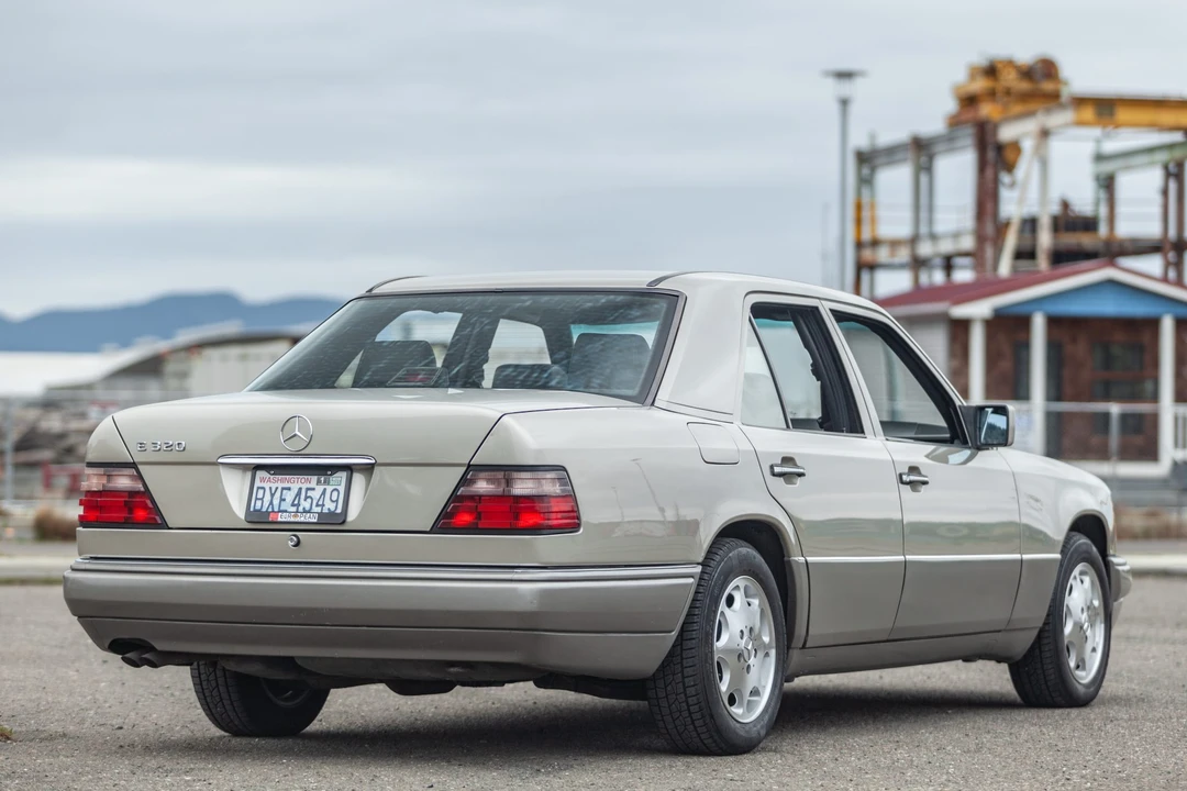 1995 Mercedes-Benz W124 E-Class - Image 17 of 31