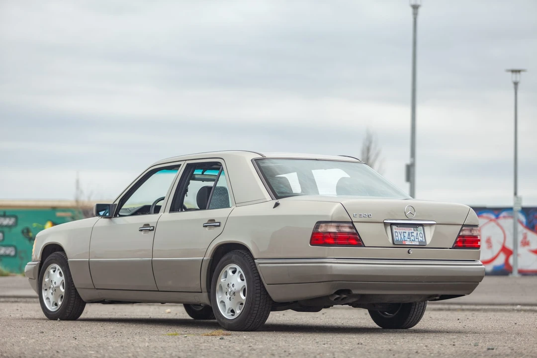1995 Mercedes-Benz W124 E-Class - Image 6 of 31